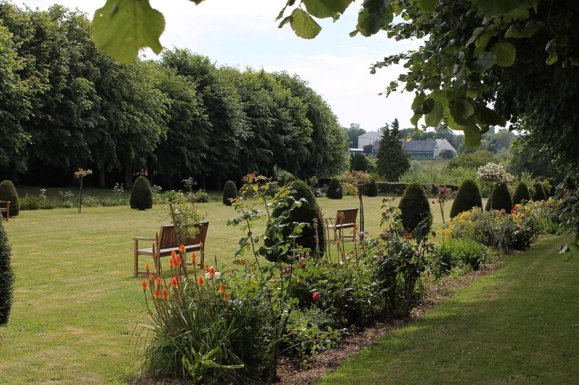 Domaine De Bayeux Hotel Exterior photo